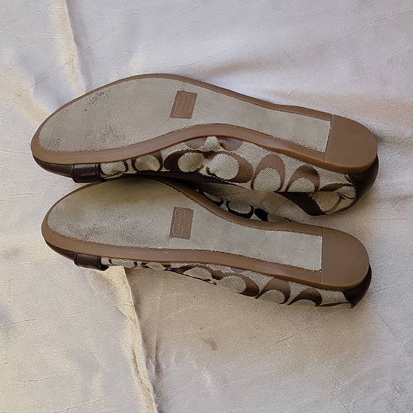 Coach Chelsea NWOB ladies ballet flats.Size 9.5B - Picture 8 of 12